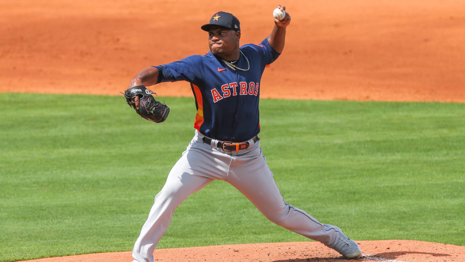 Astros' Framber Valdez breaks finger on pitching hand