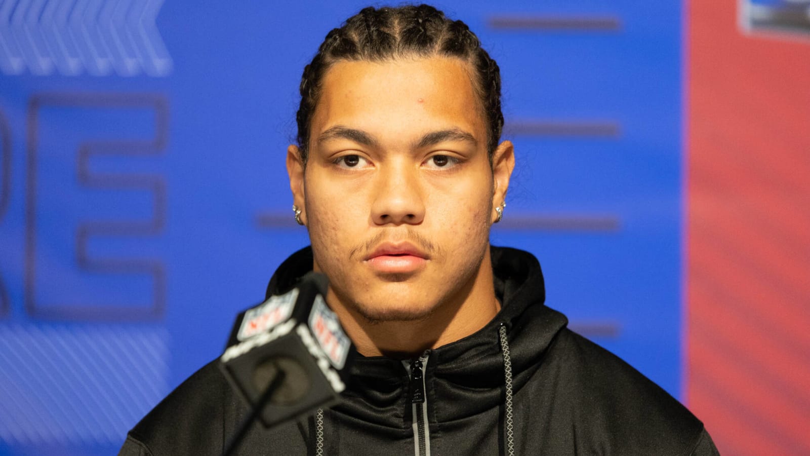 Giants rookie safety Dane Belton has broken collarbone