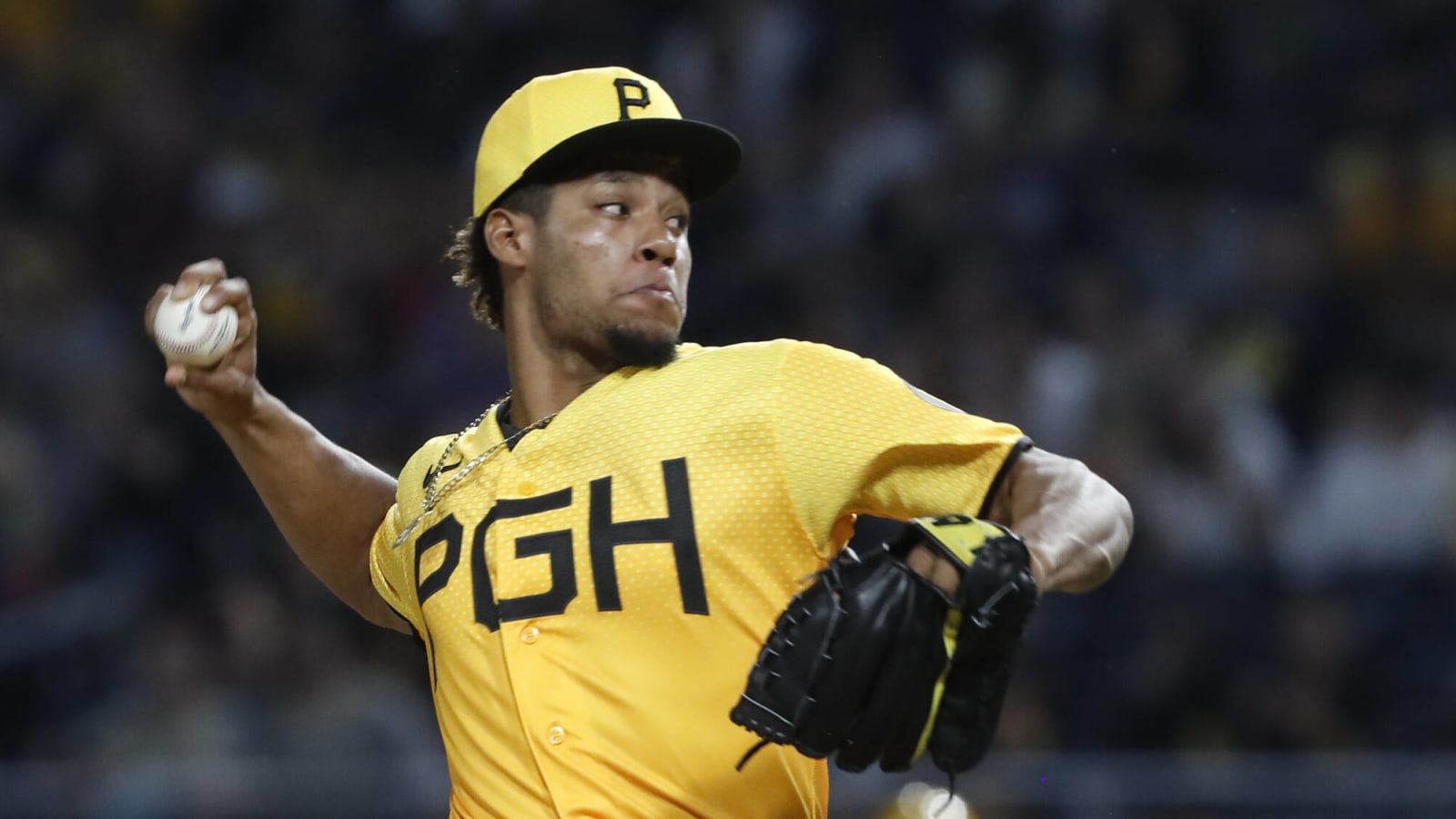 Pirates reliever undergoes UCL surgery