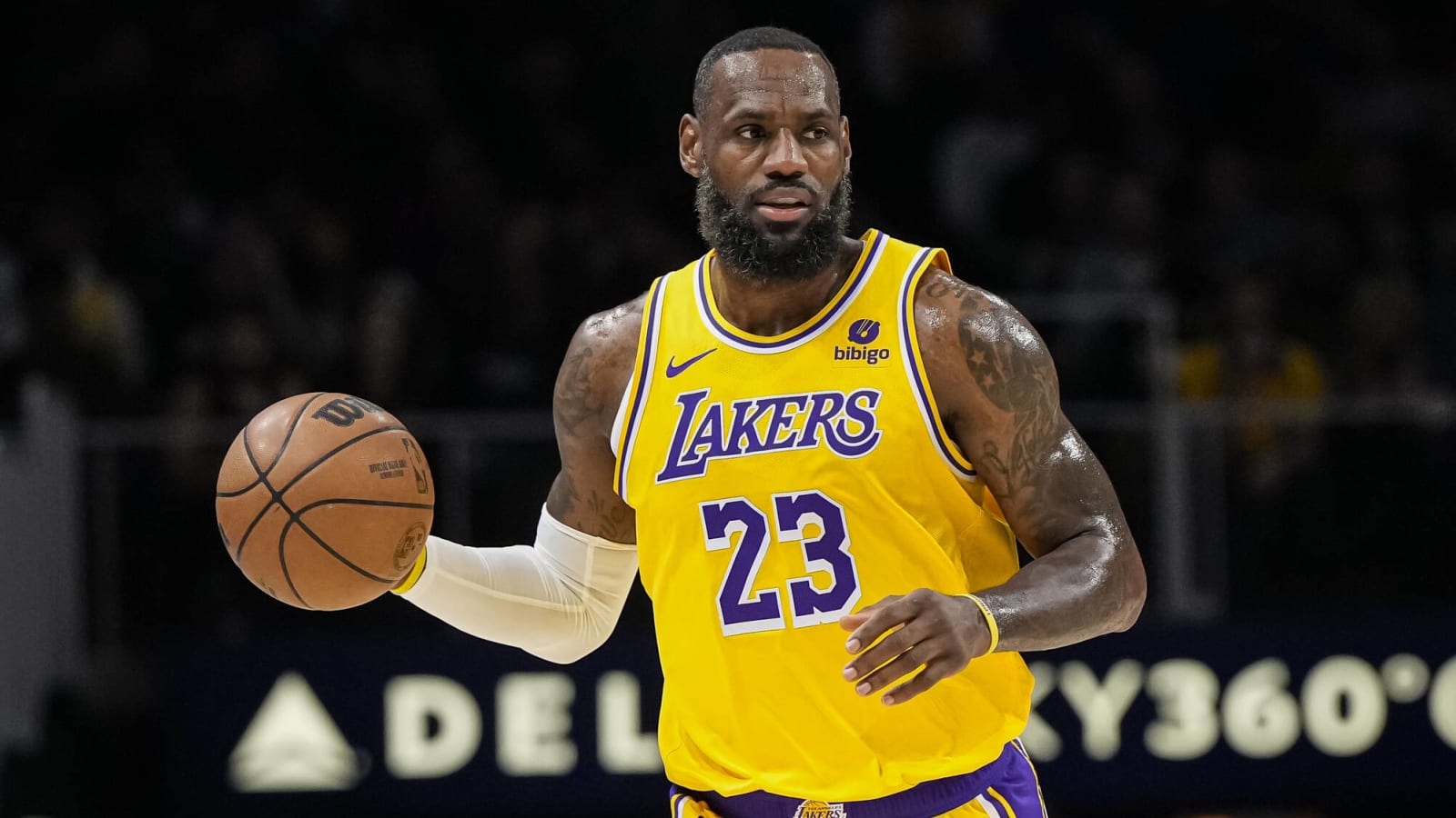 How much does 2025 kobe weigh