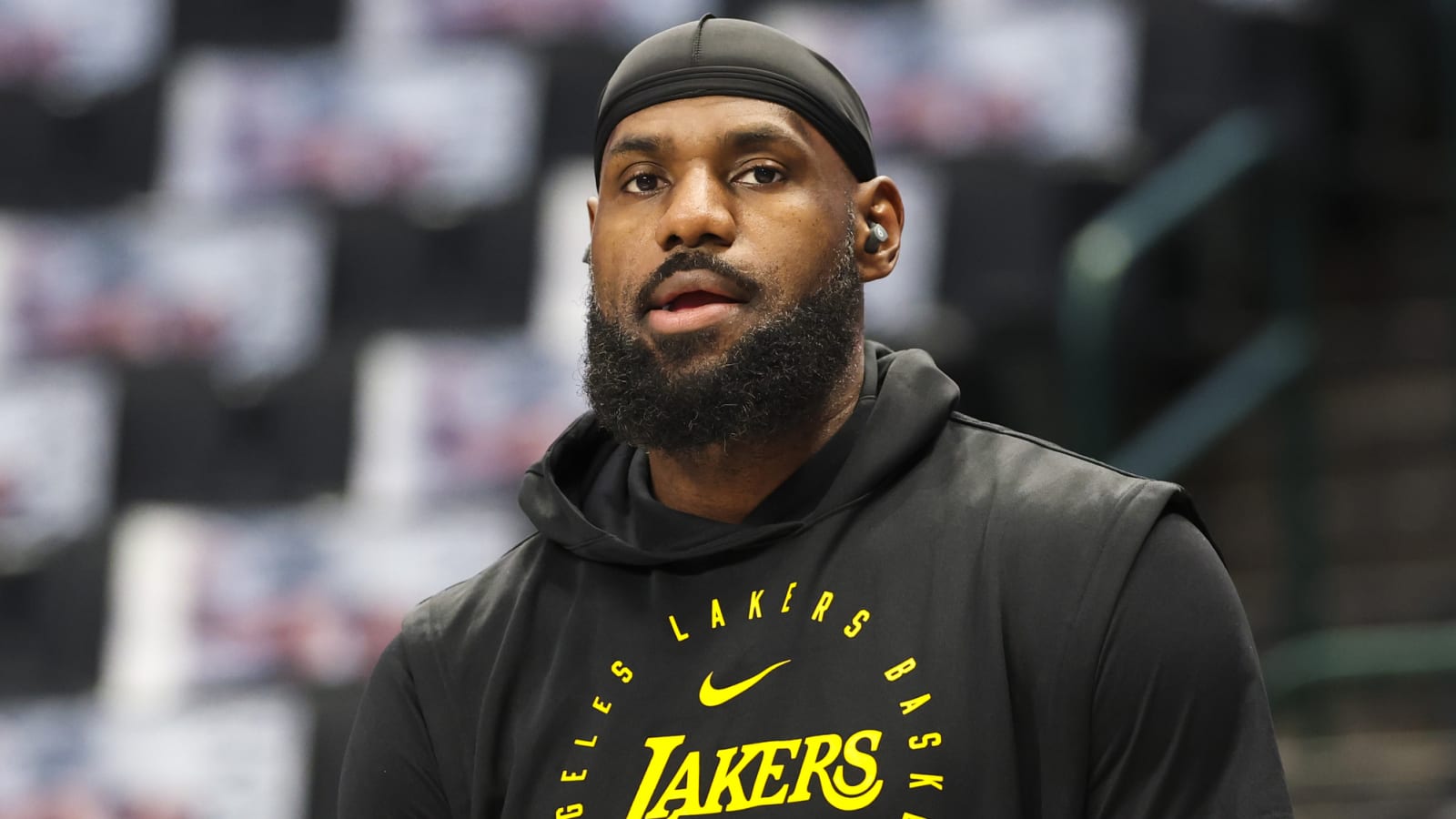 Report: LeBron James not involved in manager's rival basketball league