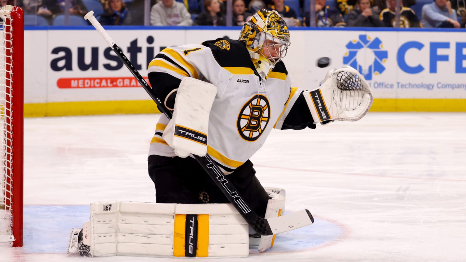 Boston Bruins Insider Suggests The Team Should Trade Star Goaltender Jeremy Swayman