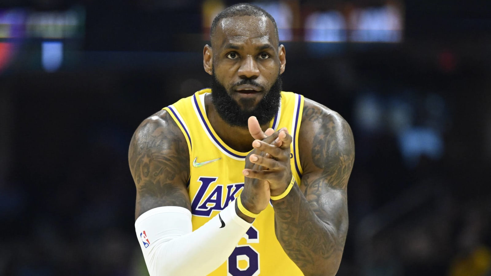 LeBron agrees to two-year, $97.1M extension with Lakers