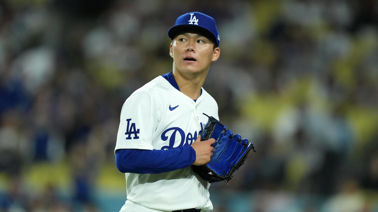 Yoshinobu Yamamoto shaky in first game against Giants