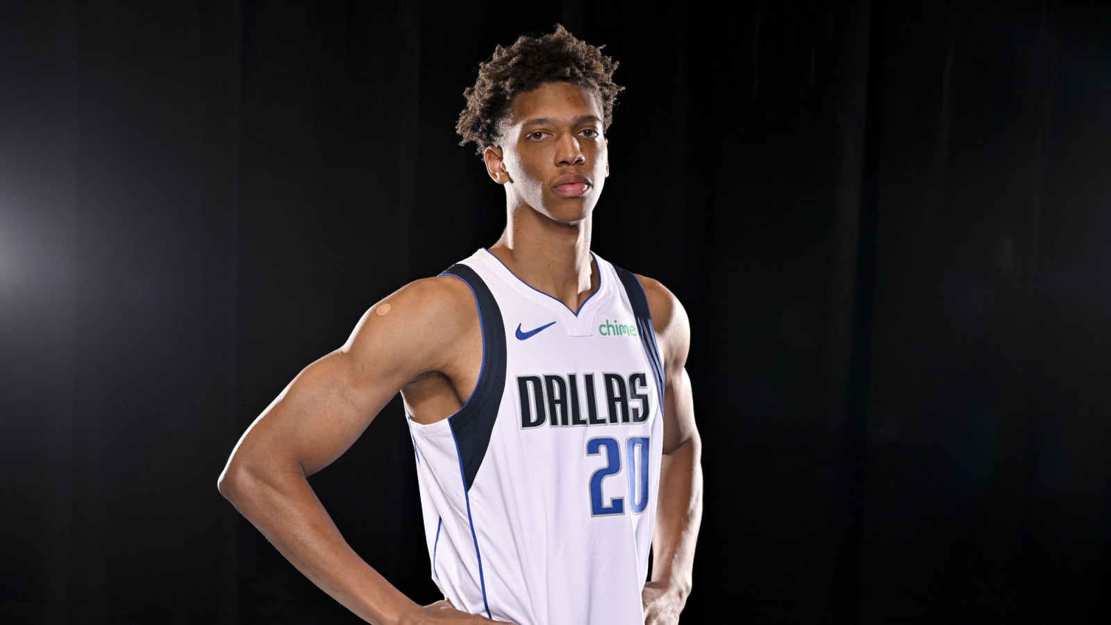 Dallas Mavericks Edge San Antonio Spurs 133-129