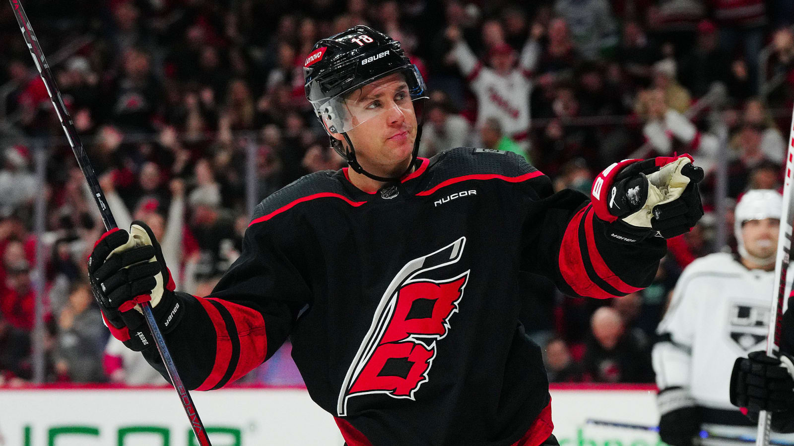 Hurricanes keeping intriguing forward via new contract