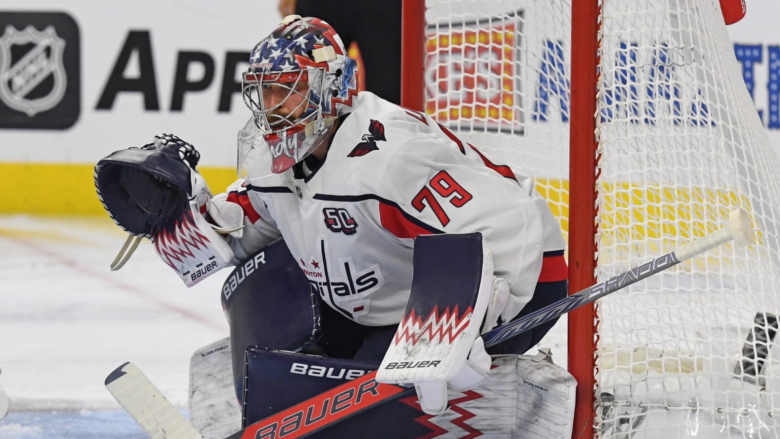 Capitals sign Charlie Lindgren to three-year extension