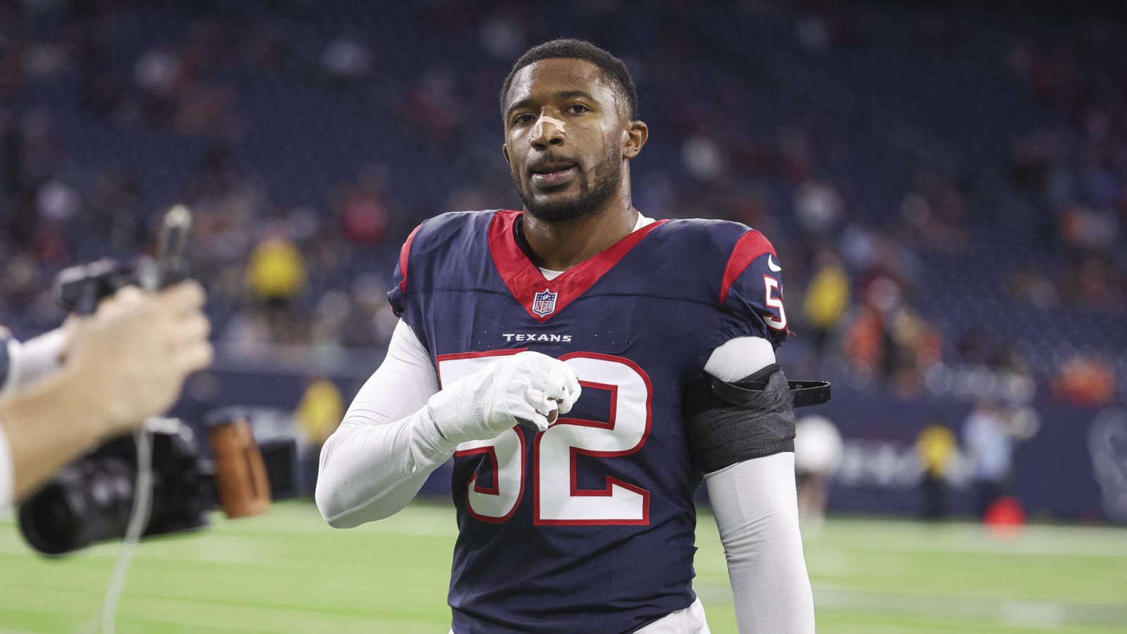 Mutual interest between Texans and star defensive end for new deal