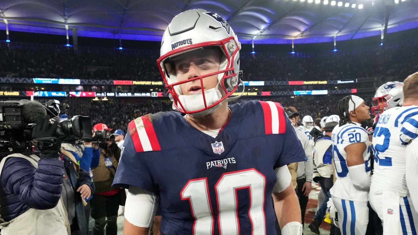 Insider explains why Patriots may sit QB Mac Jones vs. Giants