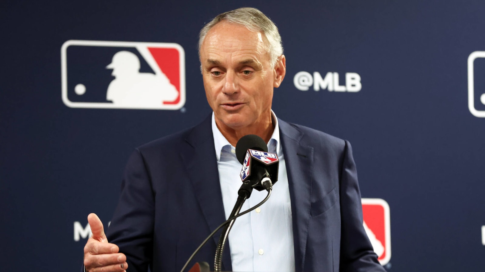 MLB commissioner Rob Manfred reveals end date of tenure