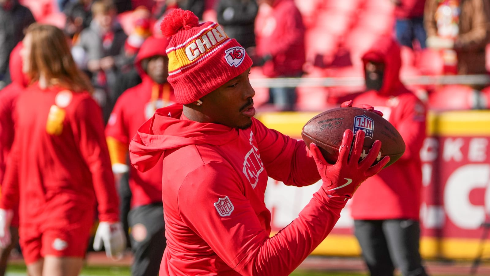 Chiefs lose Super Bowl hero to knee injury