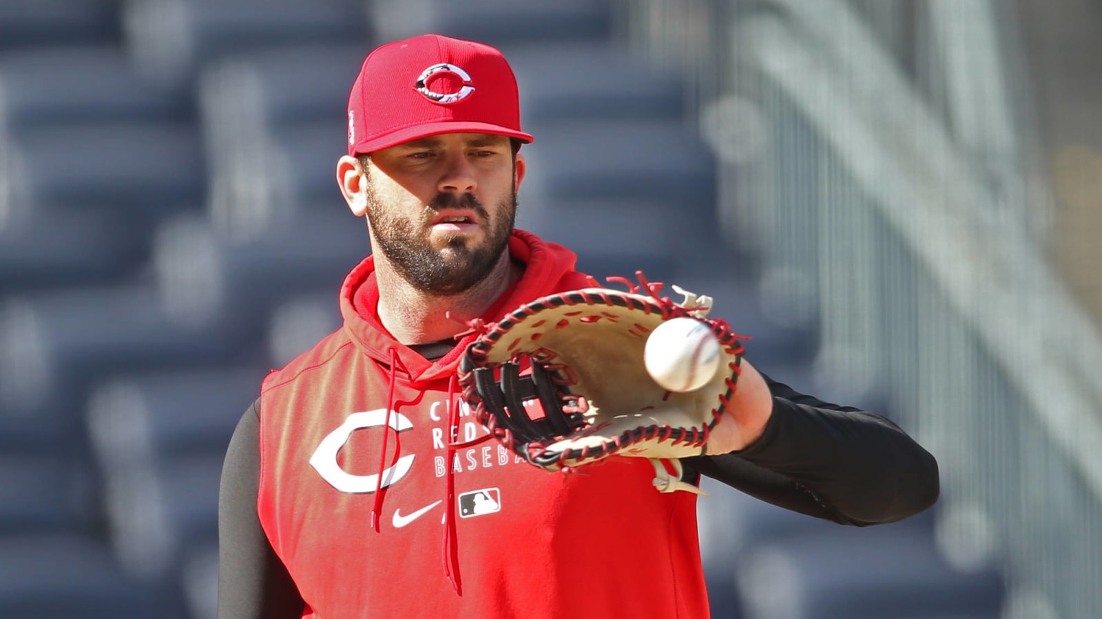 Reds move infielder Mike Moustakas to 60-day IL, select Josh Osich
