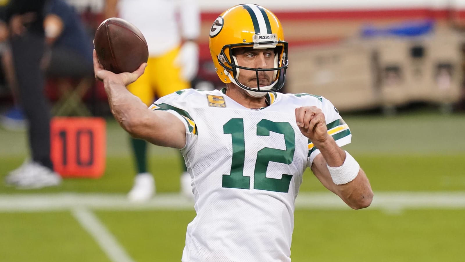 Packers 'seething' that teams are tampering with Rodgers