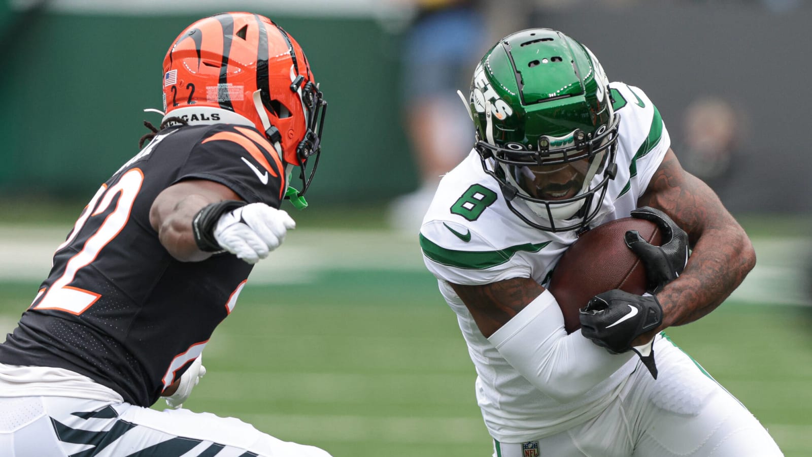 Report: Jets unwilling to grant WR Elijah Moore's trade request