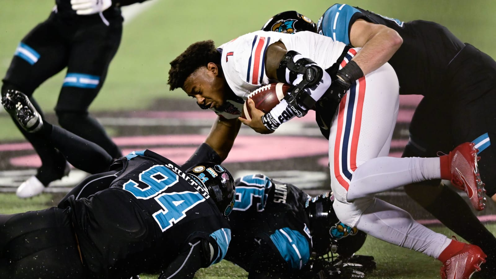 Jeffrey Gunter nearly rips Malik Willis' head off with dirty facemask