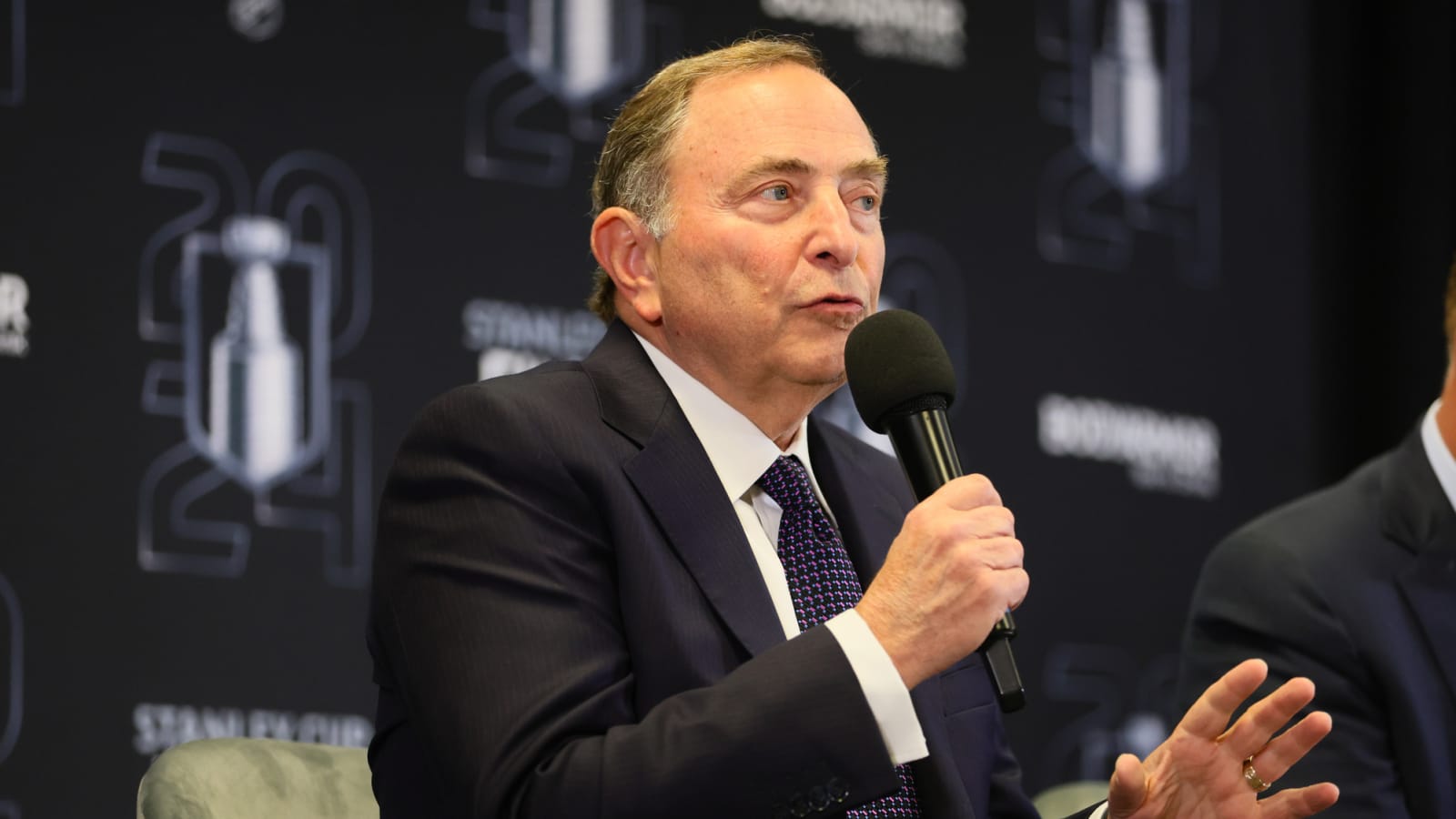 No, the Habs won’t be playing in Paris in 2025