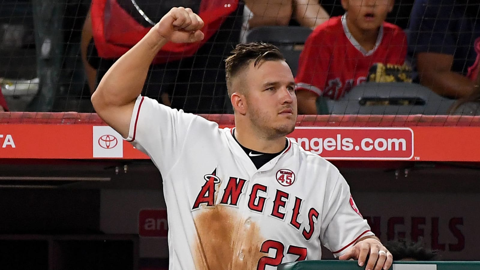 Mike Trout's newborn son, unsurprisingly, has initials B.A.T.