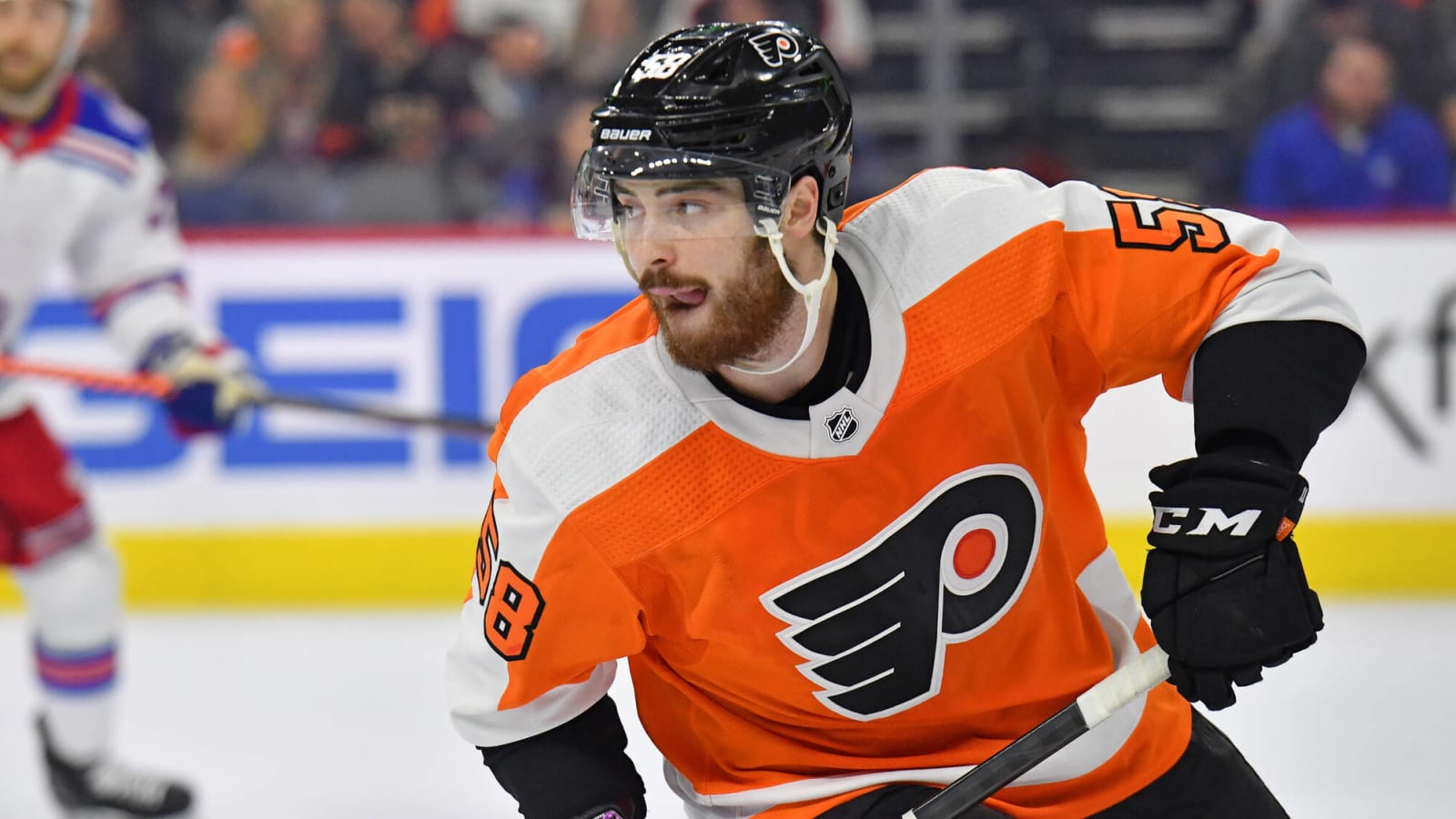 Philadelphia Flyers sign Tanner Laczynski