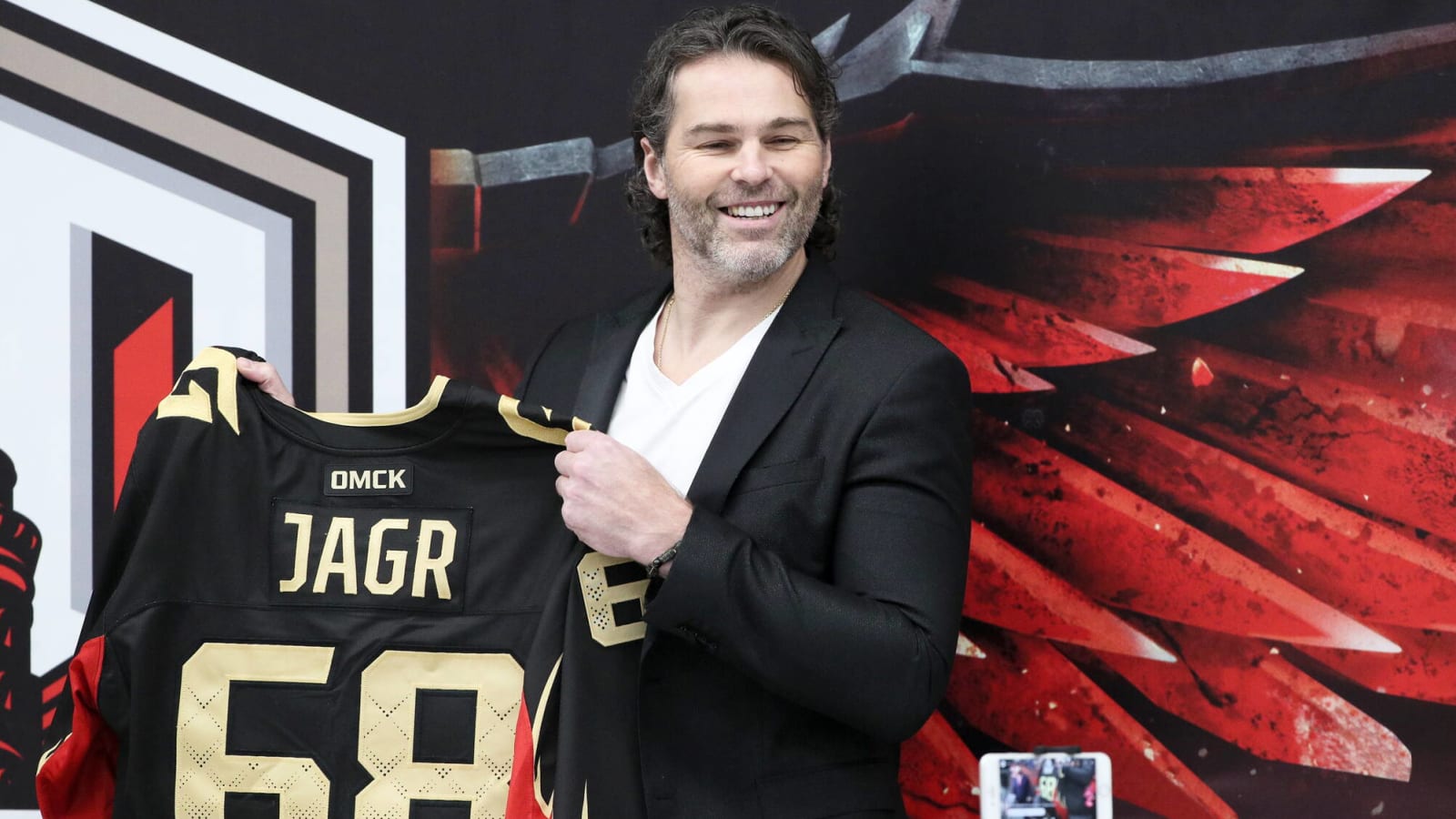 Jaromir Jagr still showcasing Hall of Fame skill at age 51