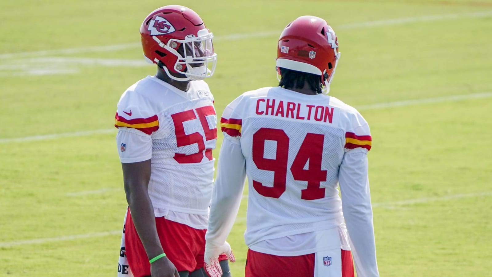 Chiefs cut Taco Charlton, Will Parks