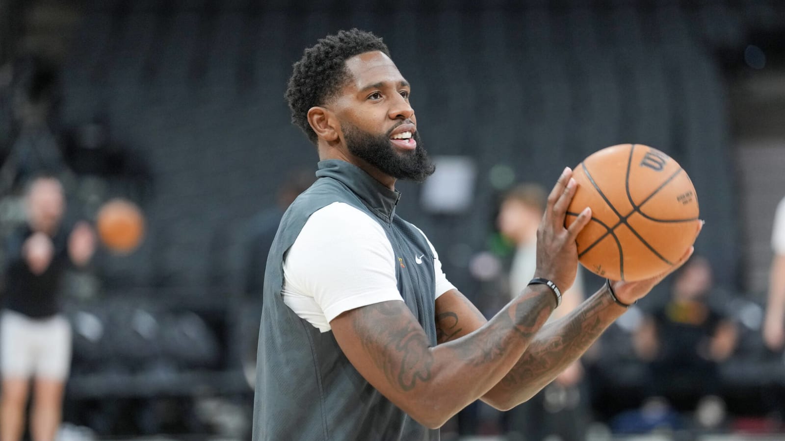 Insider: Suns Expected to Keep O&#39;Neale