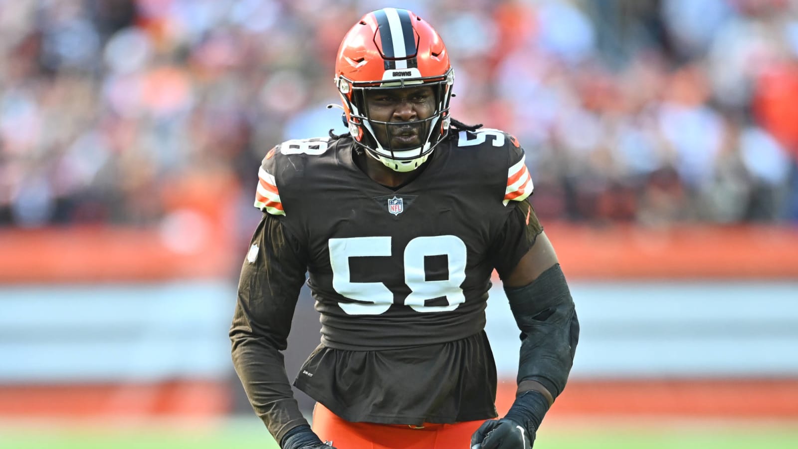 Browns' McDowell arrested for alleged public exposure incident