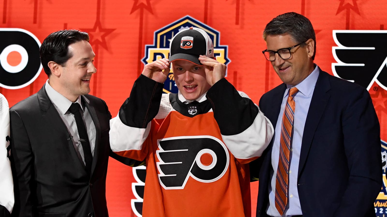 Michkov’s Teammate Says Flyers Prospect ‘has everything’