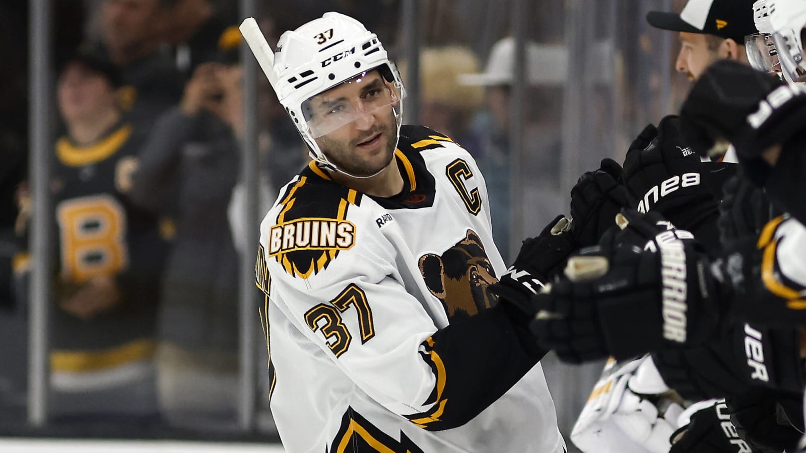 Bruins’ Patrice Bergeron hits 1,000-point milestone