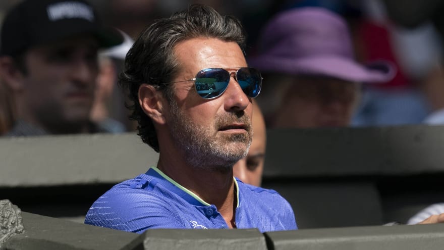 'They are excited and, in a way, it’s cool,' Patrick Mouratoglou has contrasting views on Iga Swiatek’s complaints about French crowd being ‘harsh’