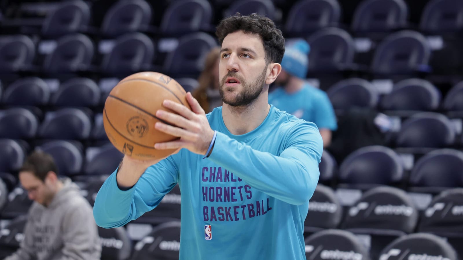 NBA's Oldest Rookie Thriving With Charlotte Hornets