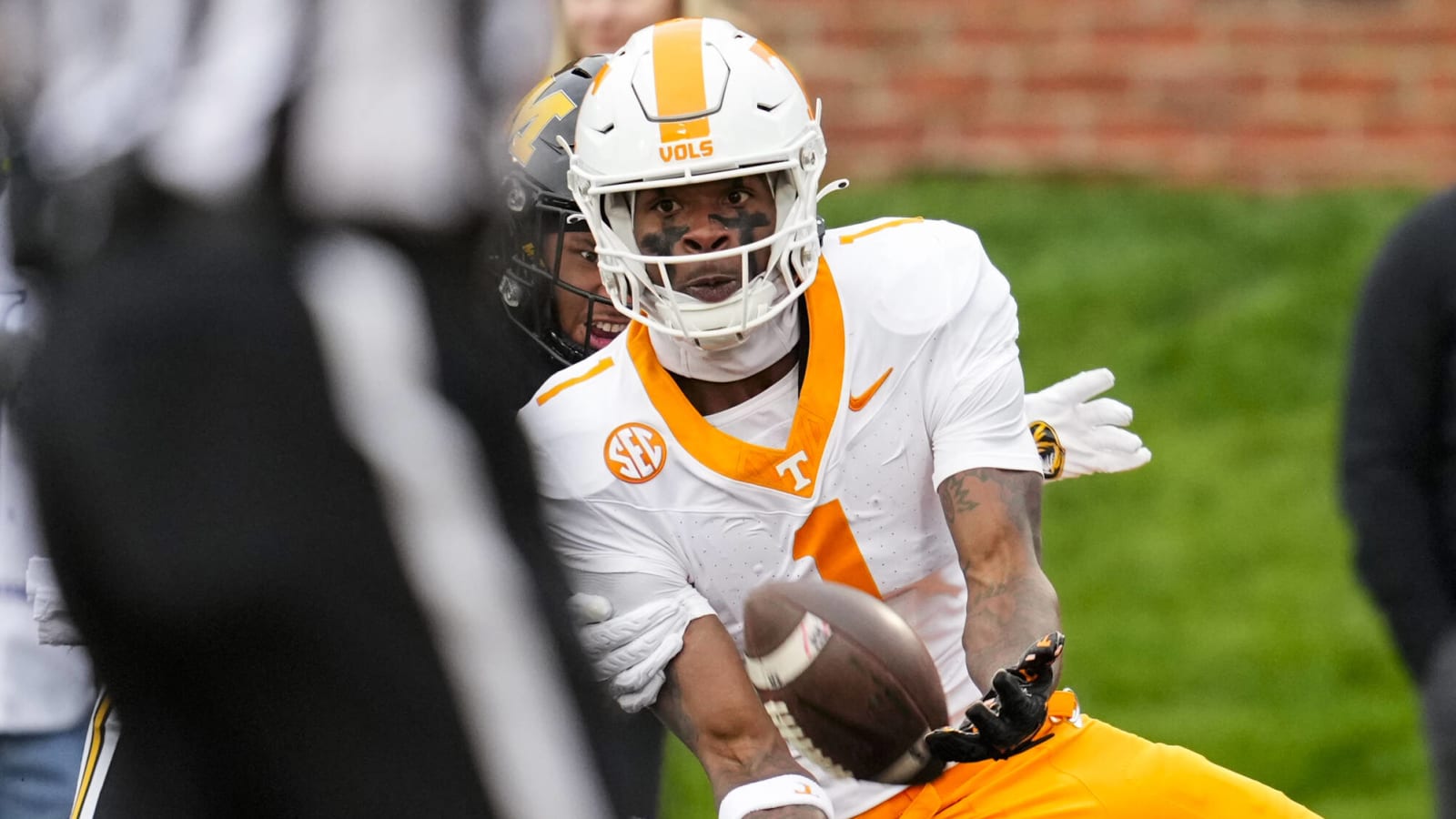 Tennessee WR Dont&#39;e Thornton gets the Vols on the board with an impressive touchdown catch