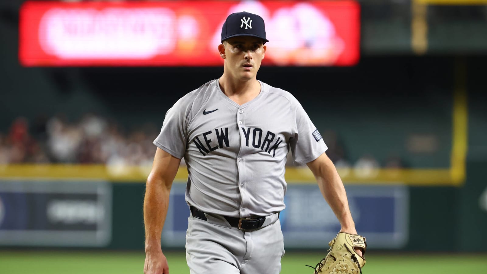 Yankees place hard-throwing reliever on 15-day IL with hip injury