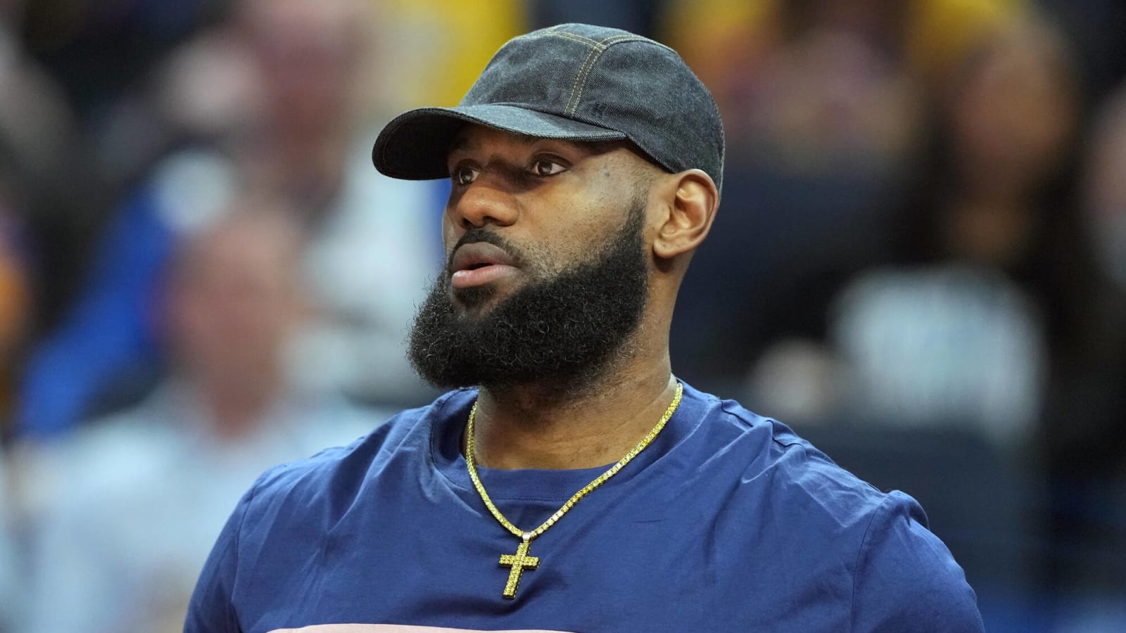 LeBron fuels rumors about his future with Instagram activity