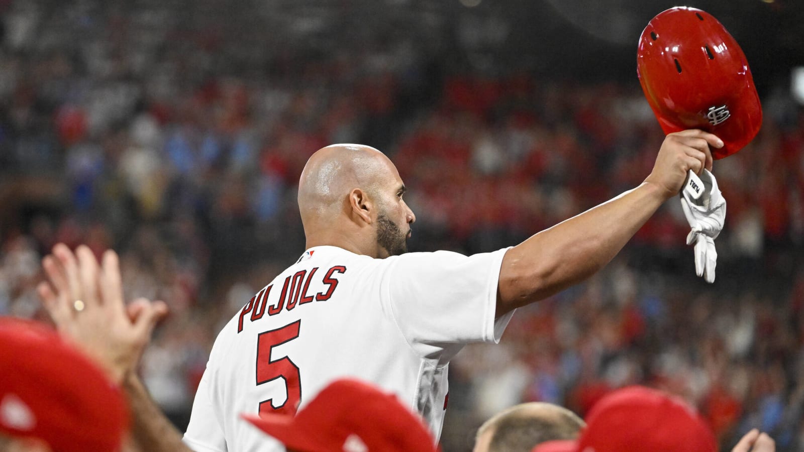 Watch: Albert Pujols smashes home run No. 698 against Reds