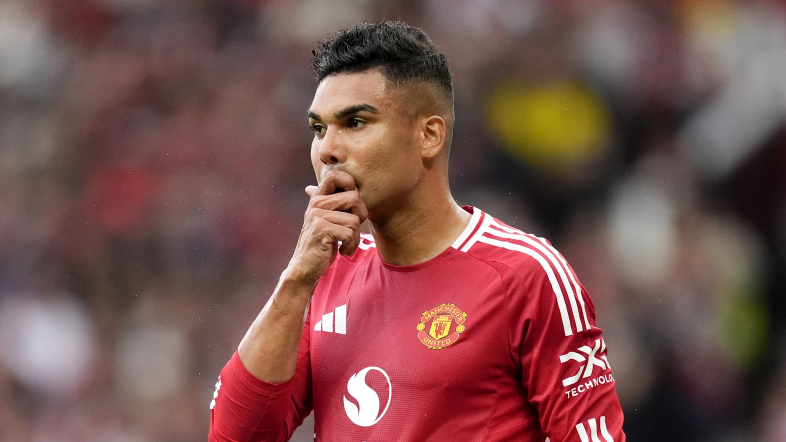‘I wouldn’t be writing him off yet’- Roy Keane urges Ten Hag tactical switch for key Manchester United star