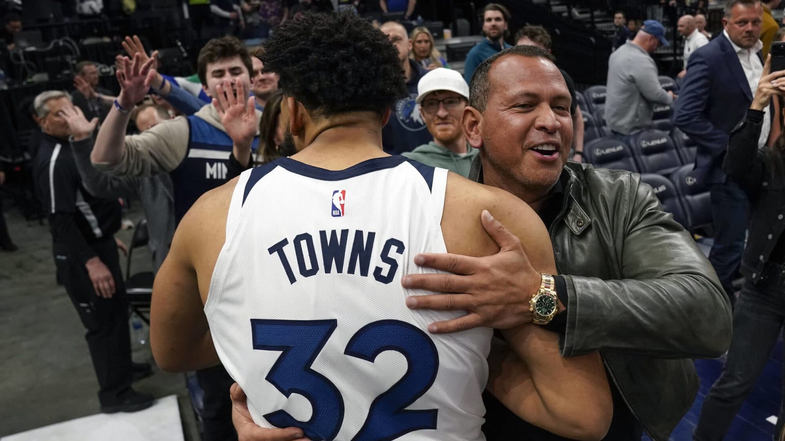 Karl-Anthony Towns has emotional moment in return from injury
