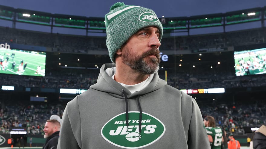 Jets' Aaron Rodgers expands on comments about distractions