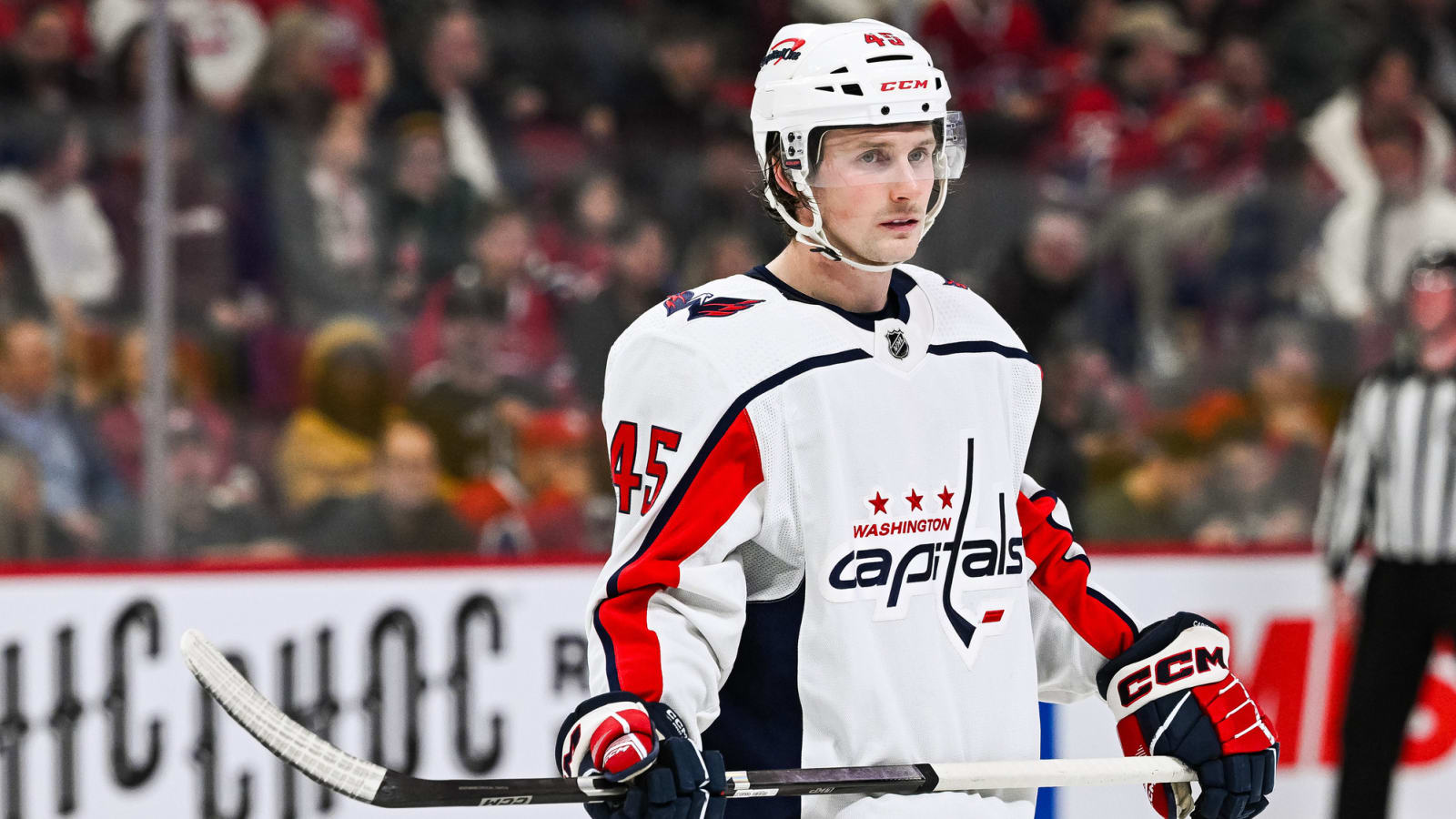 Avalanche sign Matthew Phillips to one-year deal