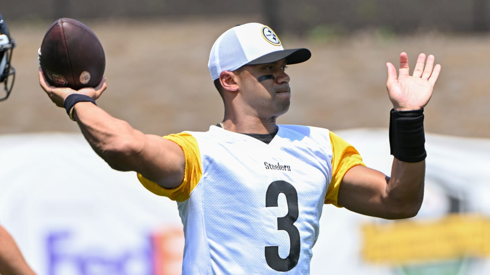 Steelers' Russell Wilson discusses relationship with Justin Fields