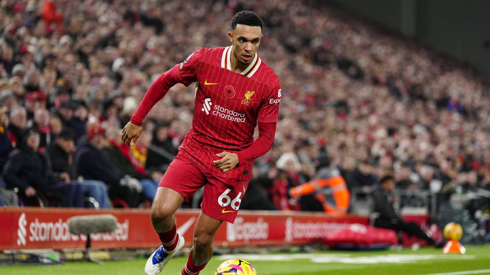 Liverpool offer Trent Alexander-Arnold RECORD-BREAKING contract amidst Real Madrid links