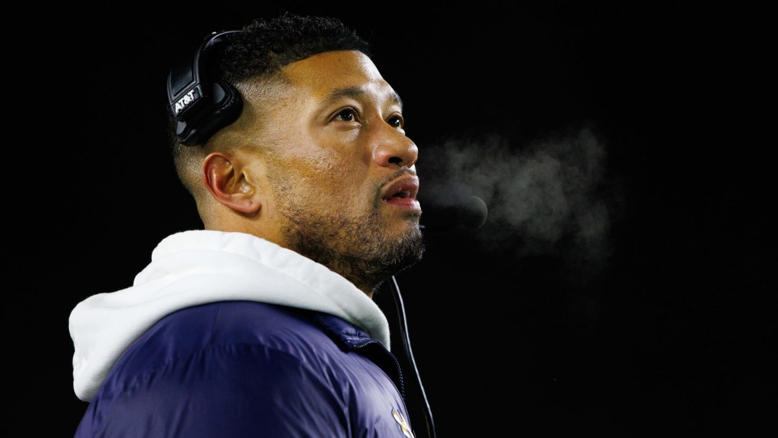 Bears want to interview Notre Dame HC Marcus Freeman