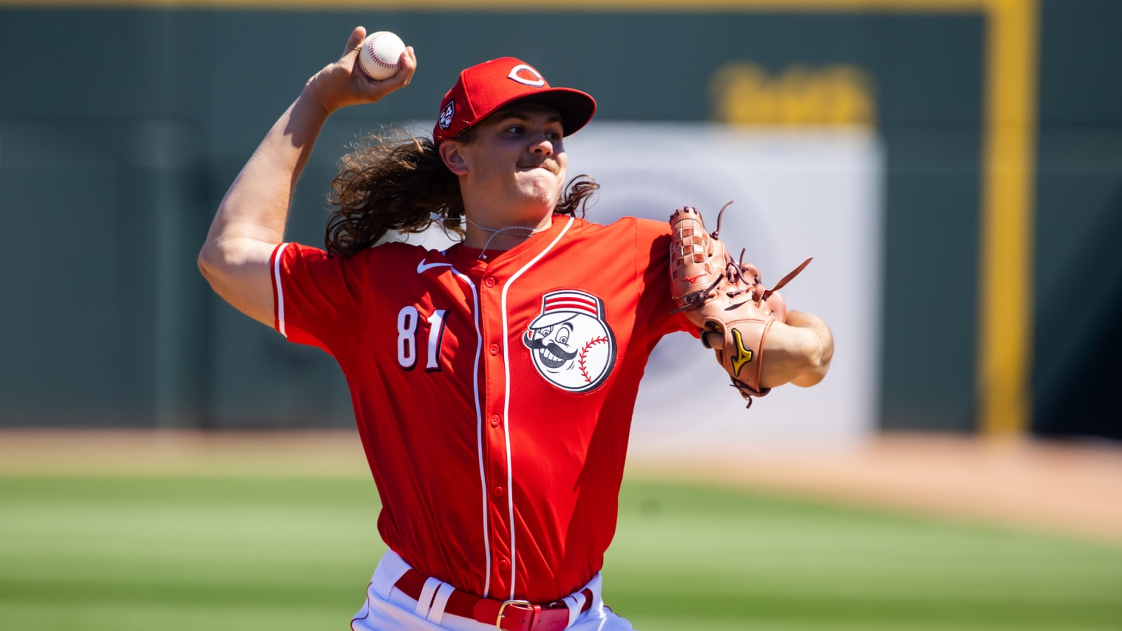 Reds to promote top pitching prospect