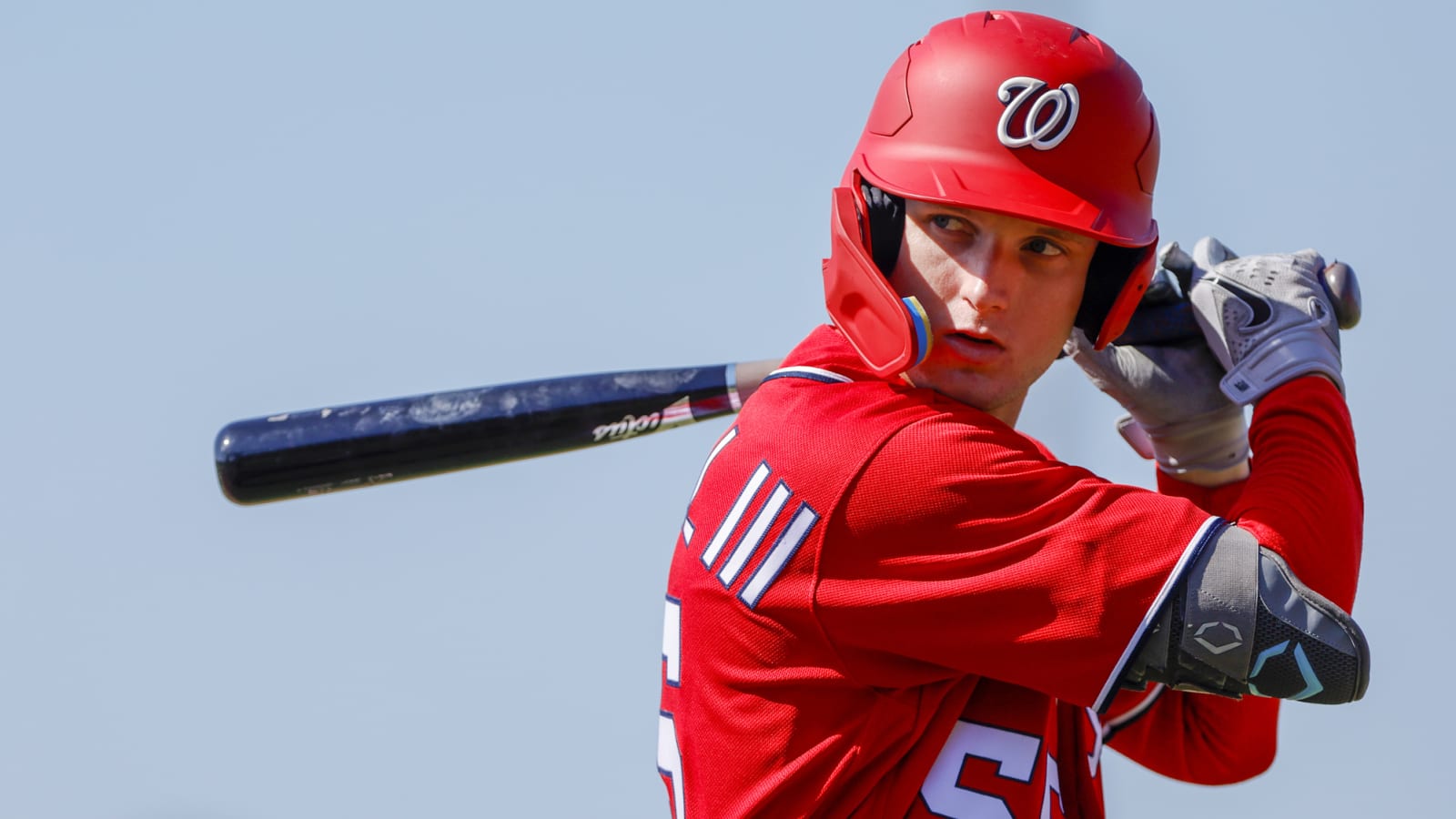 Nationals add former eighth overall pick, righty to 40-man roster