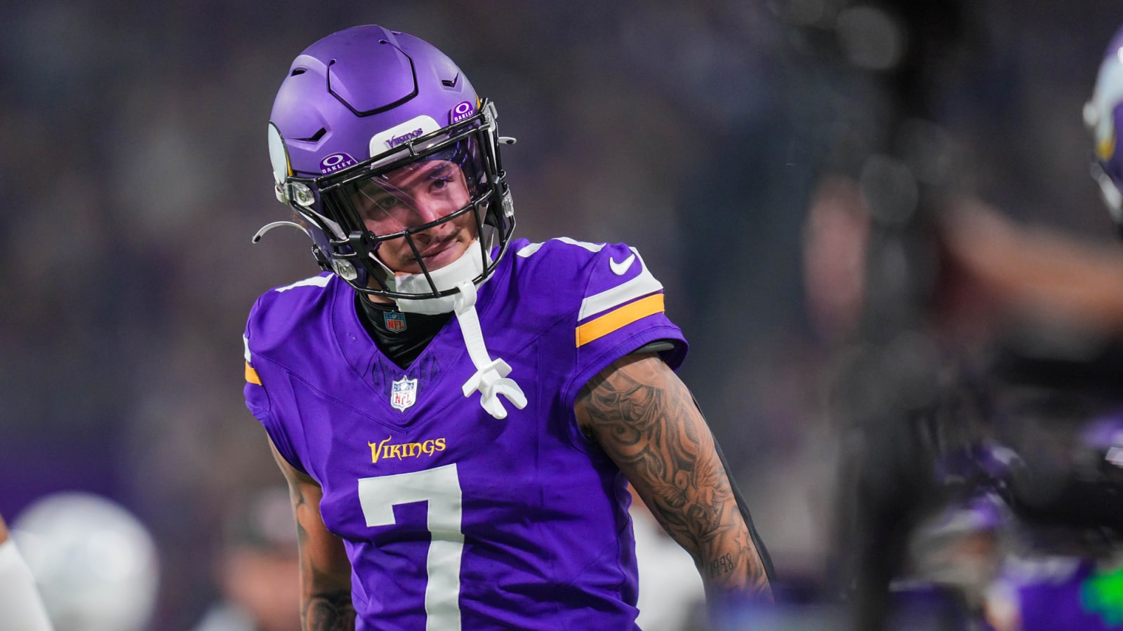 Vikings push back Pro Bowl CB's contract void date