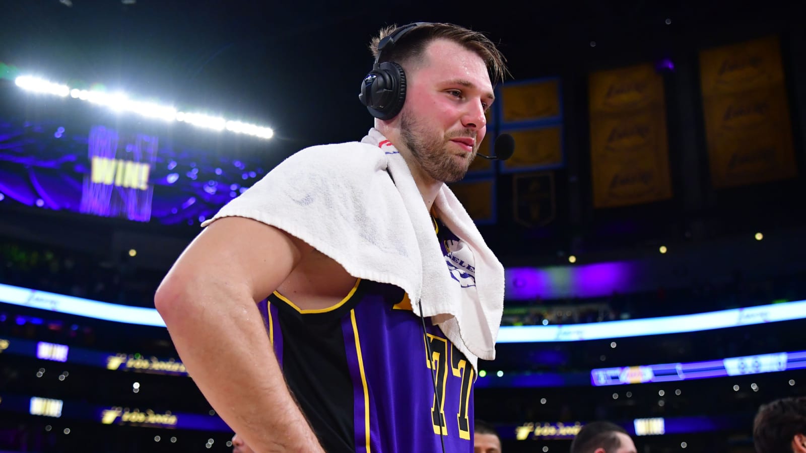 Doncic, Lakers show potential of team in how they beat Mavs
