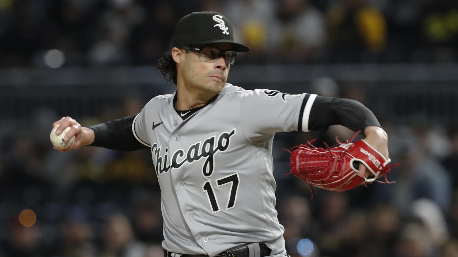 White Sox activate right-handed reliever from IL