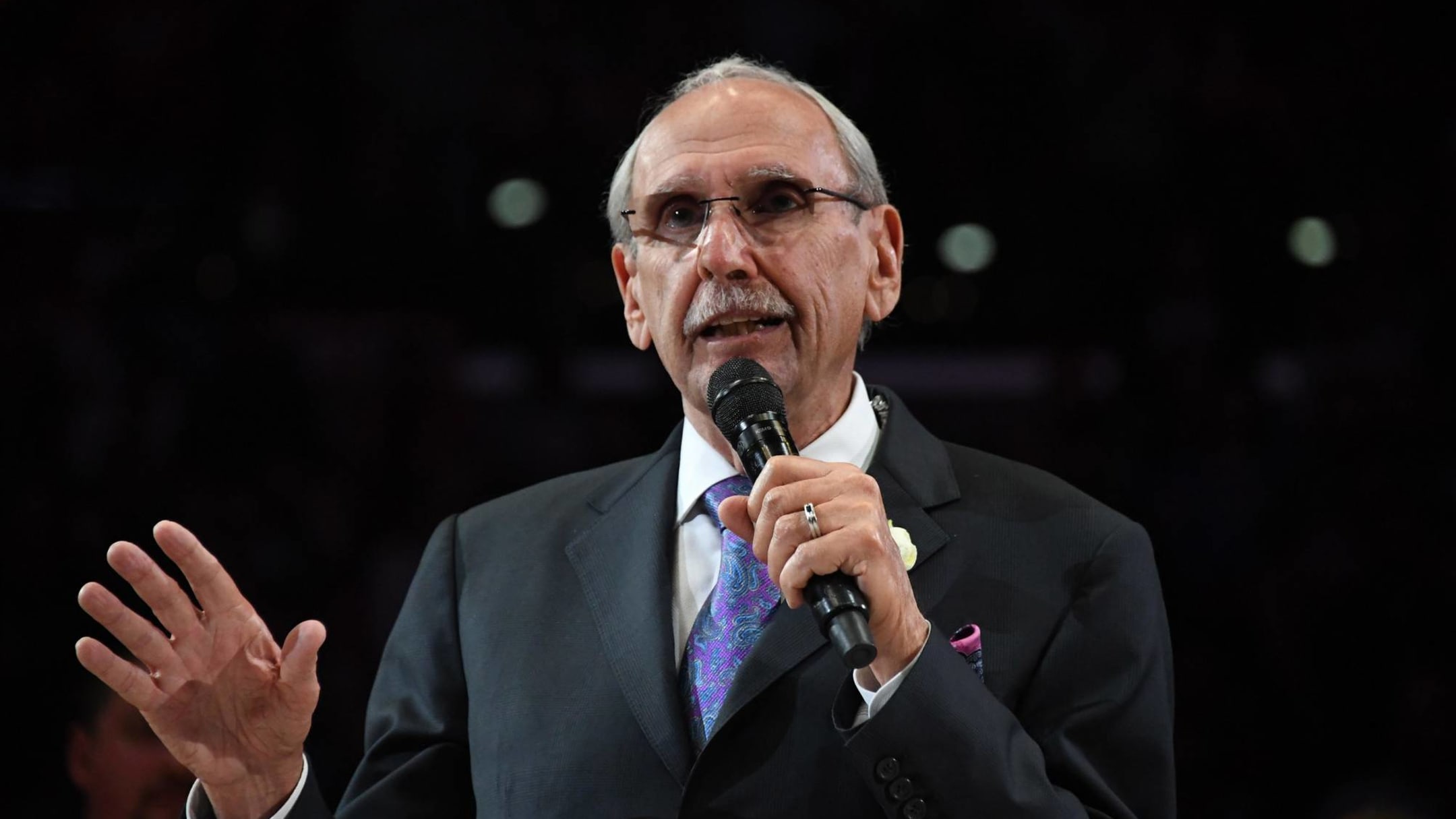 Ex Clippers announcer Ralph Lawler cracks savage Blake Griffin