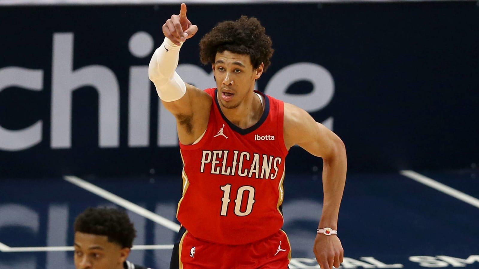 Pelicans' Hayes arrested, hospitalized after police altercation