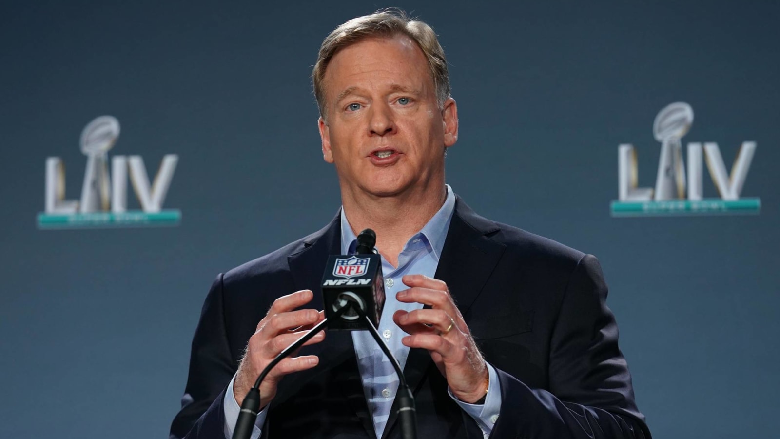 NFL may allow rookies, veterans who changed teams to return to facilities early