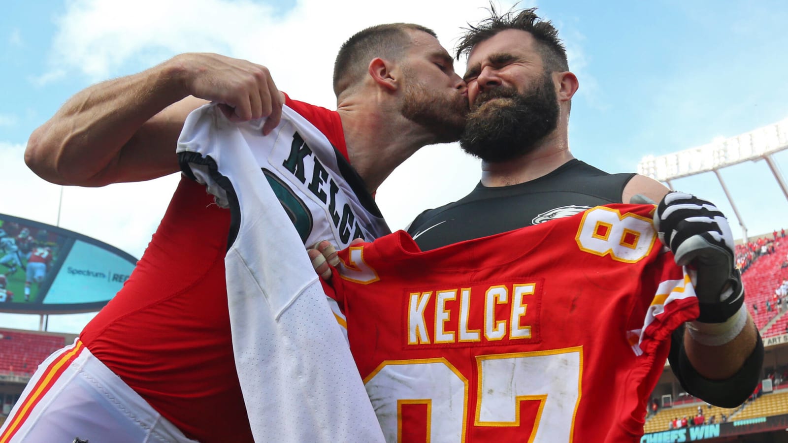 'Mama Kelce' Super Bowl coin toss petition nears 25,000 signatures